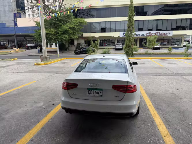Audi A4 S-Line como Nuevo