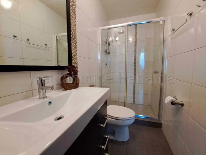 VENTA DE APARTAMENTO EN KINGS PARK CONDADO DEL REY HQ