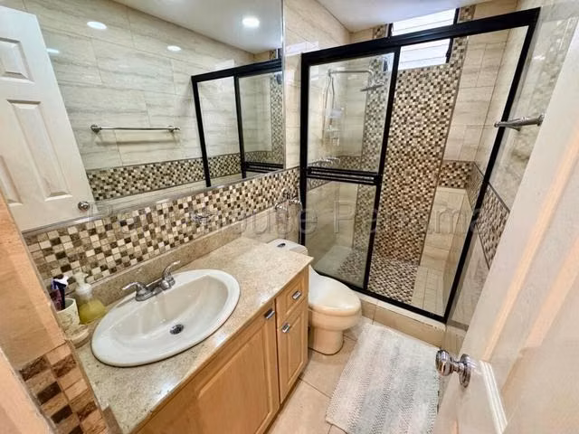 Alquilo apartamento en Obarrio LF26-7675 Solo Cliente Directo
