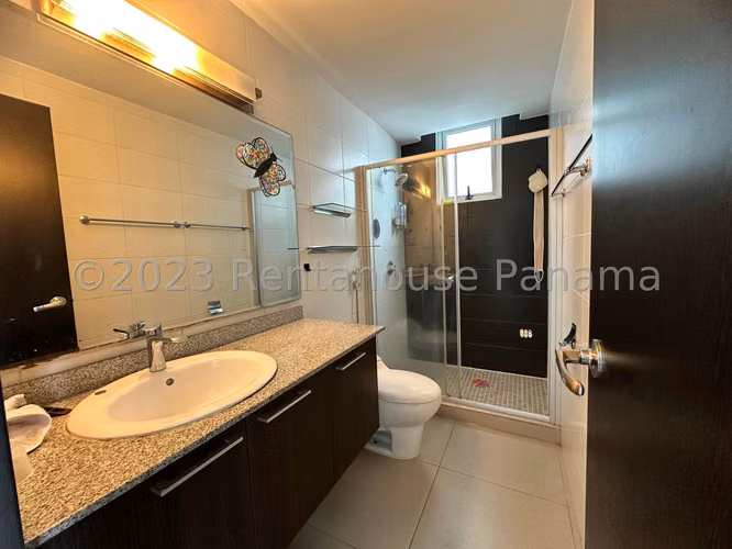 Venta de apartamento en Altos del Golf AK
