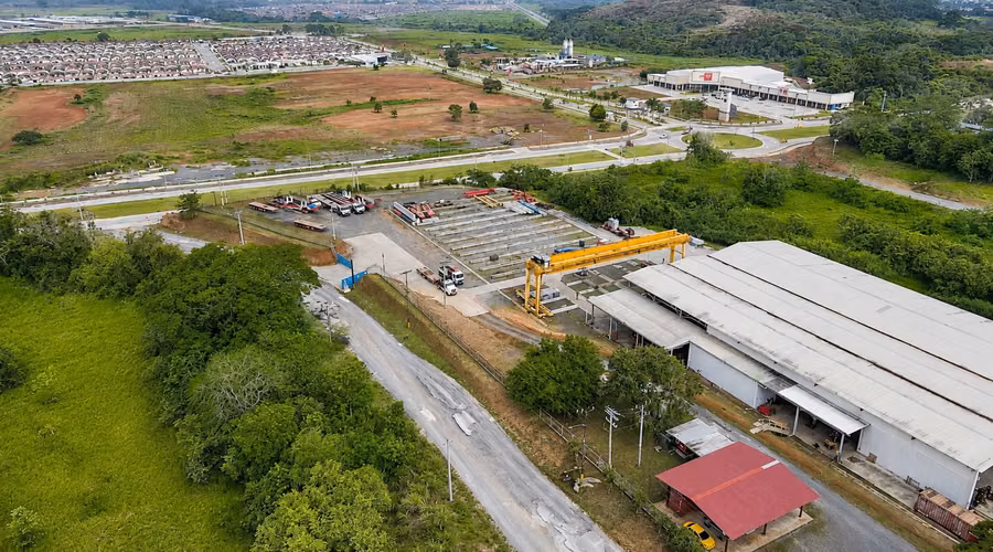 Se Alquila Terreno Industrial 3.2 Hectareas con Galera en Vacamonte