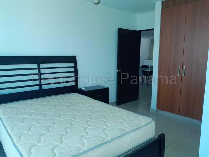 Venta de Apartamento en Paitilla Ph Pacific Sea ANL 26-7425