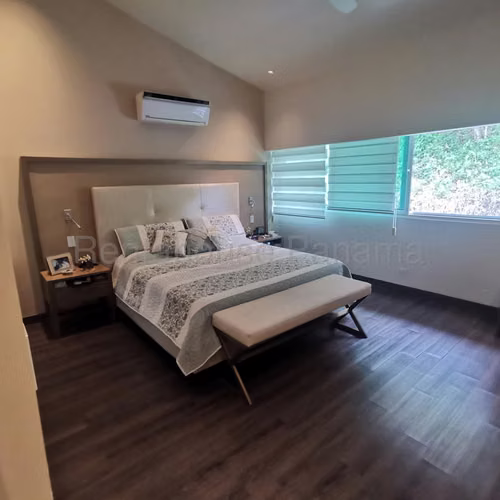 Se Vende  Casa en Altos de Panama