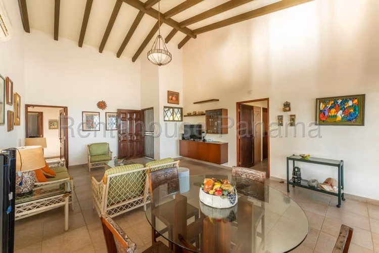 Se Vende Casa en Playa Blanca - Imagen 2