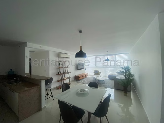Se Vende Apartamento en Costa del Este LA26-7686