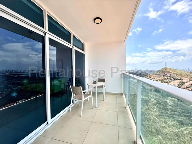 Se Vende Apartamento en Altos de Panama LA26-7695