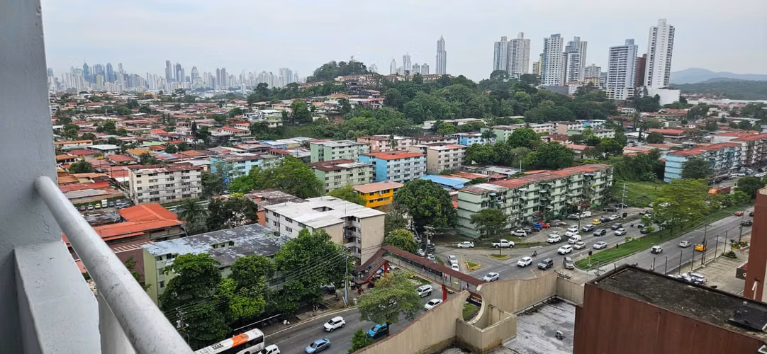 VENTA APARTAMENTO URBIS TOWER, PRECIO GANGA, EXCELENTE INVERSION