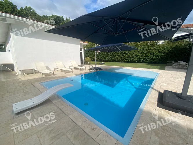 Venta de Casa en Santa Maria en Fairway Estates - Imagen 7