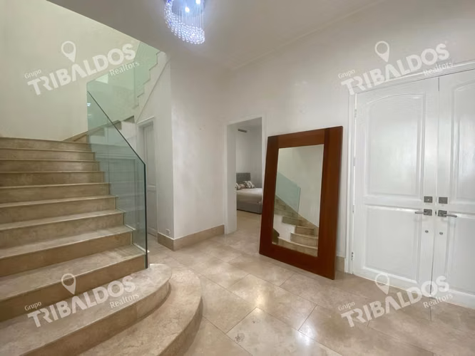 Venta de Casa en Santa Maria en Fairway Estates - Imagen 14