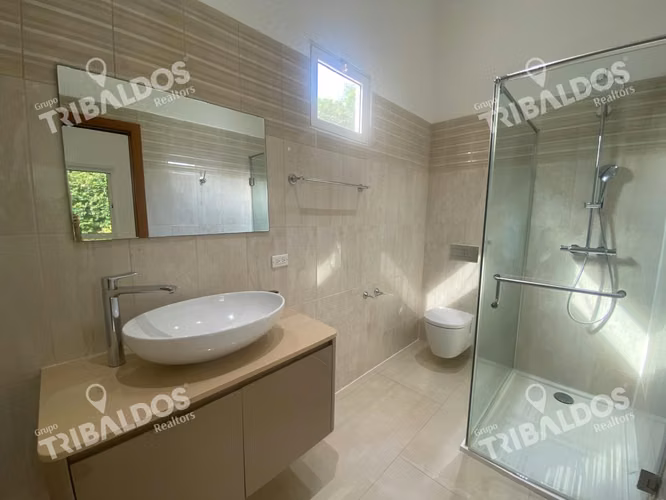 Venta de Casa en Santa Maria en Fairway Estates - Imagen 16