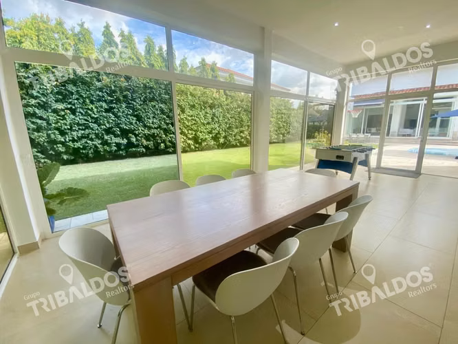 Venta de Casa en Santa Maria en Fairway Estates - Imagen 9