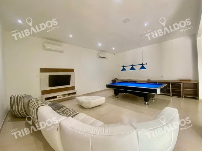 Venta de Casa en Santa Maria en Fairway Estates - Imagen 12