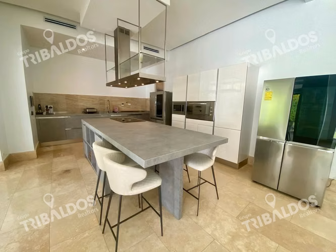 Venta de Casa en Santa Maria en Fairway Estates - Imagen 5