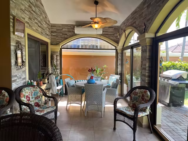 $650,000  VENDO ESPECTACULAR CASA EN COSTA SUR DE 361 MT2 EN CONSTRUCCION PB