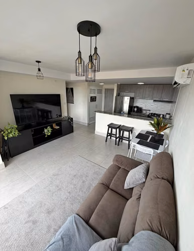 Hermoso Apartamento en Tumba Muerto! PH Greenwood! - Imagen 3