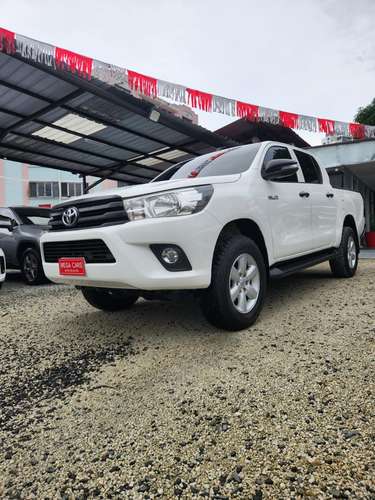 TOYOTA HILUX 4X4 - AL CONTADO O FINANCIADO