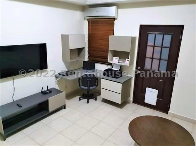 Se Vende Casa en Versalles YDU