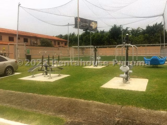Se Vende Casa en Versalles YDU