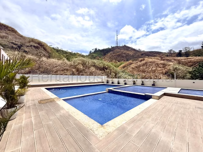 Se Vende Apartamento en Altos de Panama YDU