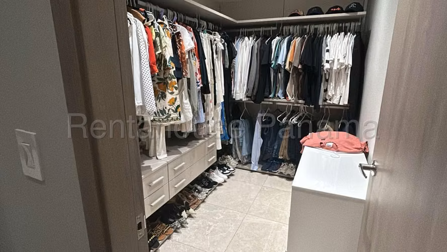 Se Vende Apartamento en Paitilla MDV26-7703