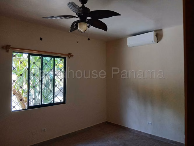 Se Vende Casa en Villa Zaita MDV26-7680