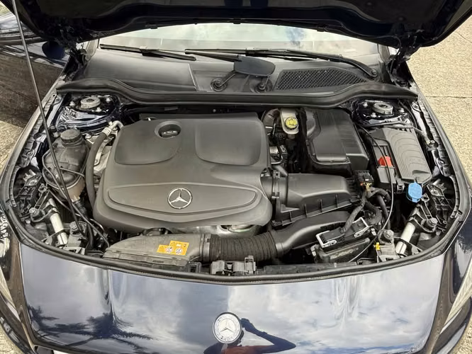 Mercedes Benz 180 Del 2017 BUEN ESTADO