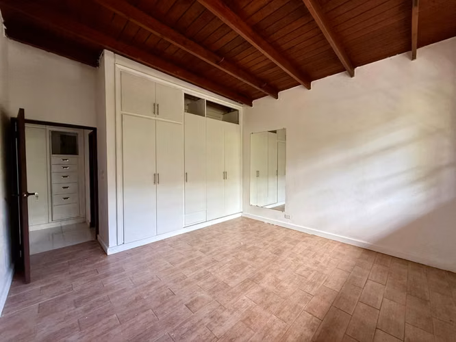 ¡Amplitud Total! 140m2 en Bella Vista - PH Garvas - RECIÉN REMODELADO