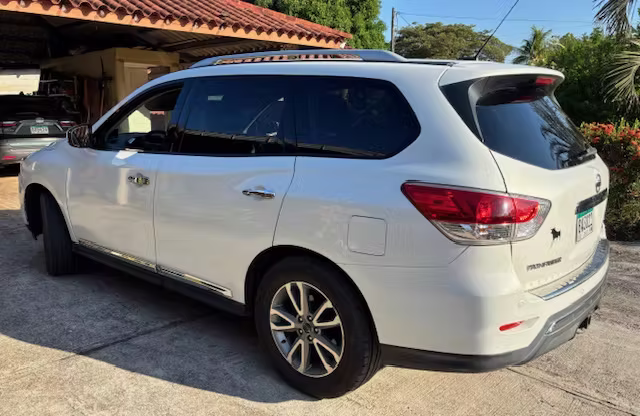 NISSAN PATHFINDER PLATINIUM