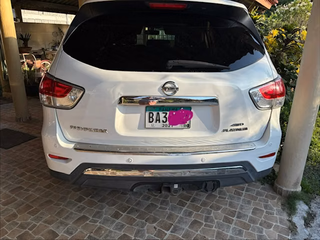 NISSAN PATHFINDER PLATINIUM