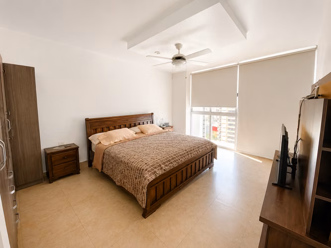 Apartamento en Alquiler, P. H The One