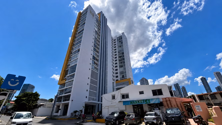 Apartamento en Alquiler, P. H The One