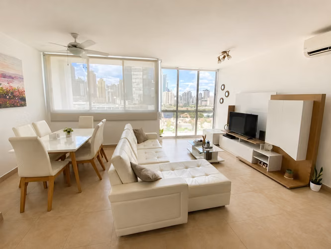 Apartamento en Alquiler, P. H The One