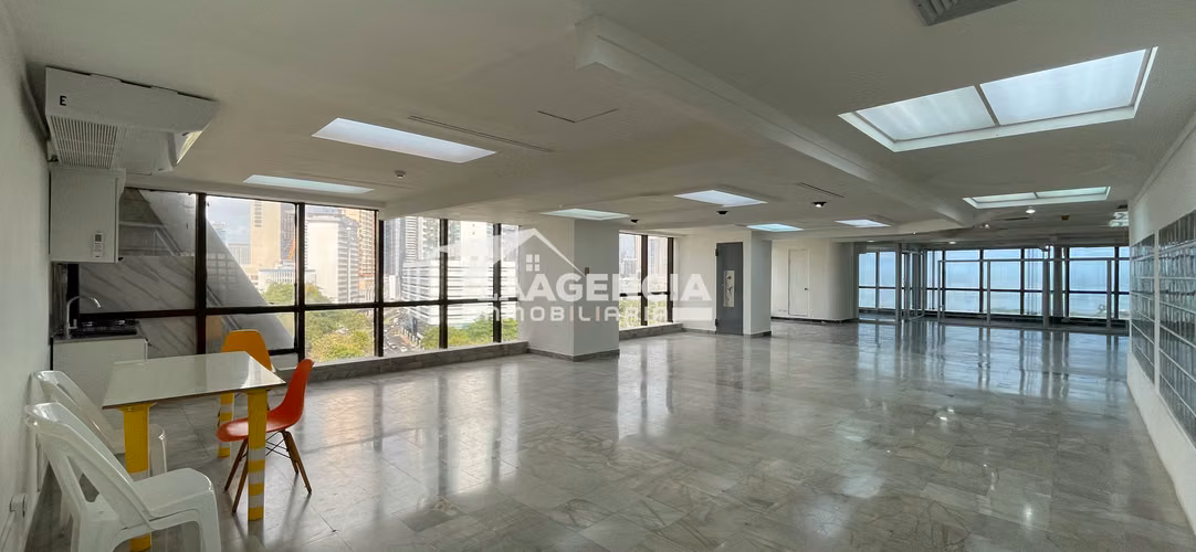 Bella Vista, Office for Rent in Torre Bac with spacious areas and ocean views