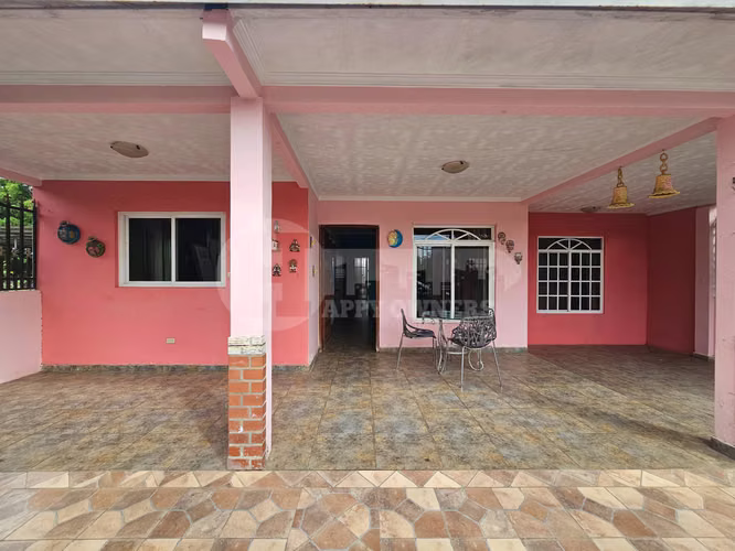 Alquiler de casa en barriada Los Pinos, Las Tablas