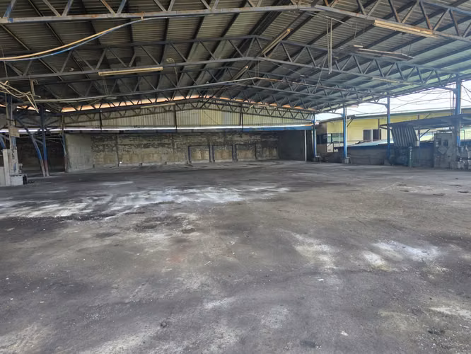 Alquilo GALERA 2900 Mts | VILLA GRECIA | NEGOCIABLE |  M.M