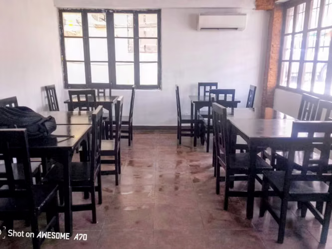 Oportunidad Comercial | Local Equipado | Cerca Parque Omar | $2,500 Negociable