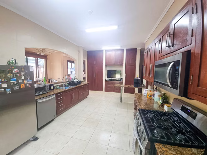 Alquiler de Casa en Costa del Este, Residencial Begonias, 500m2 de construcción y 960m2 de terreno