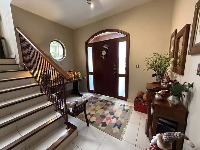 Se vende casa en Costa Sur.