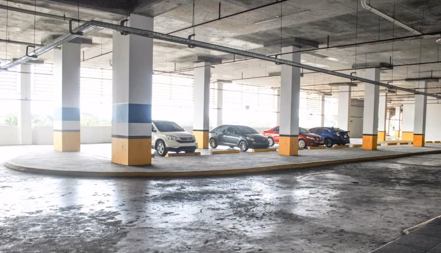 Alquiler de local comercial de 1280m2 – Los Andes Mall
