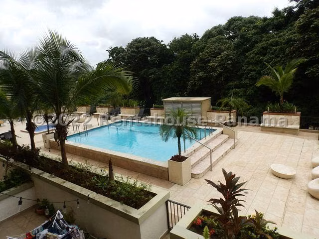Vendo Apartamento de 114 m² en PH Embassy Village, Albrook 26-7002GG