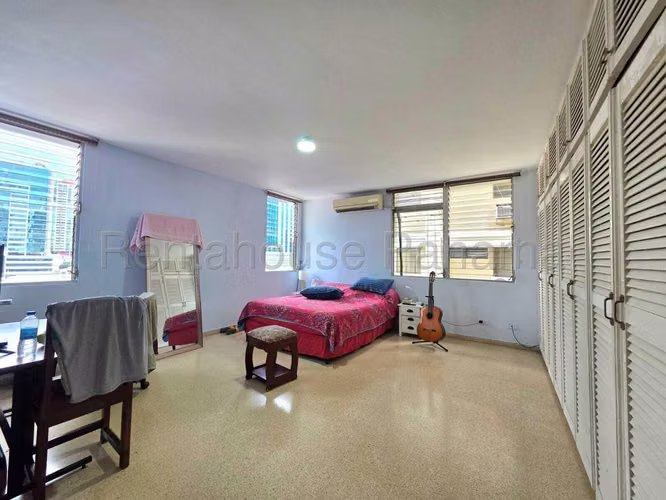 Vendo Apartamento de 201 m² en PH La Concha, Marbella 26-7052GG