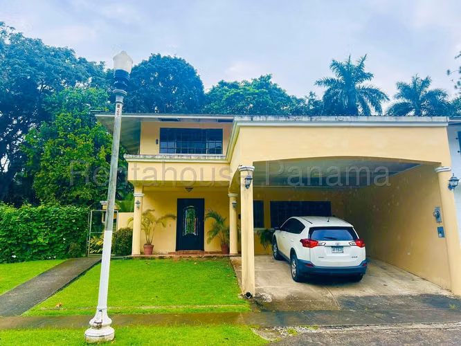 Beautiful House for sale in Ancon 26*4491Mfk
