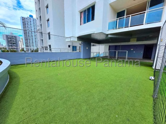 Vendo Apartamento de 130 m² en PH Mont Royale, El Cangrejo 26-7019GG