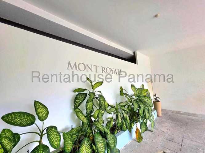 Vendo Apartamento de 130 m² en PH Mont Royale, El Cangrejo 26-7019GG