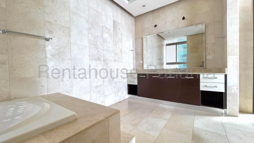 Venta de Apartamento en Punta Pacifica 26*5018Mfk NEgociable!