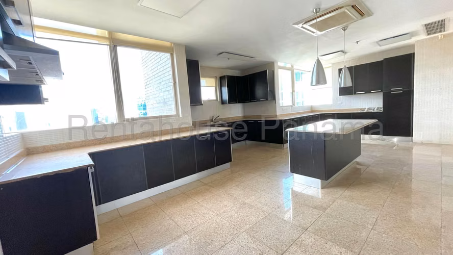 Venta de Apartamento en Punta Pacifica 26*5018Mfk NEgociable!