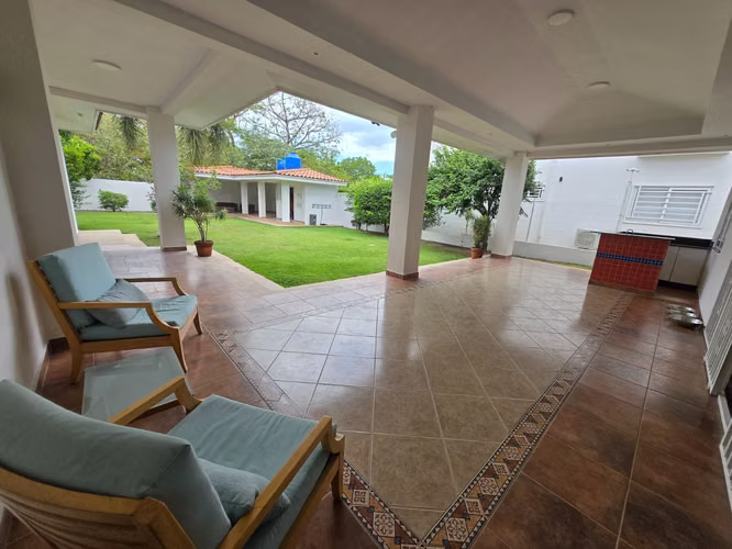 HERMOSA CASA EN VENTA EN CORONADO