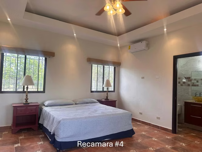HERMOSA CASA EN VENTA EN CORONADO