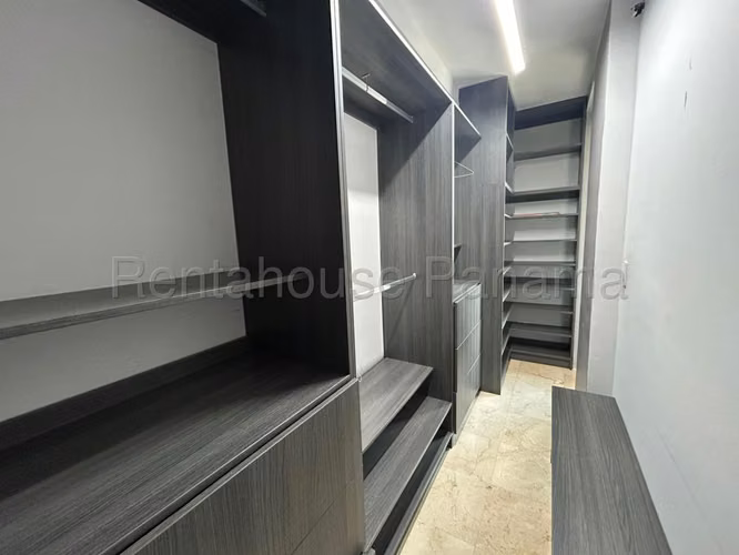 Se Vende Apartamento en Punta Pacifica LA26-7260