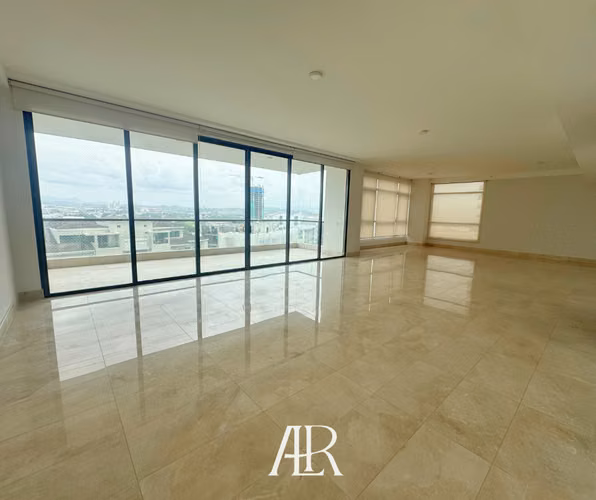Vendo apartamento con Línea Blanca, PH Albatross Santa María